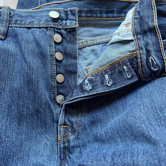 Vintage Levi's Mens W34 L34 Blue 501 Original Fit Button Fly Denim Jeans - Picture 4 of 16